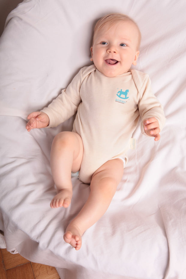 STS2 - Baby Bodysuit  افرول باكمام طويله وبدون اقدام: عدد القطعة 2 بالعلبة قماش قطن عالي الجودة مدعم بعناصر طبية تحمي البشرة من الحساسية والاكزيما وطارد للحشرات وبق الفراش العمر من 3 شهور الى 24 شهر اللون المتوفر /بيج-ازرق -زهري